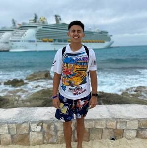 Meet your Posher, Johnathan